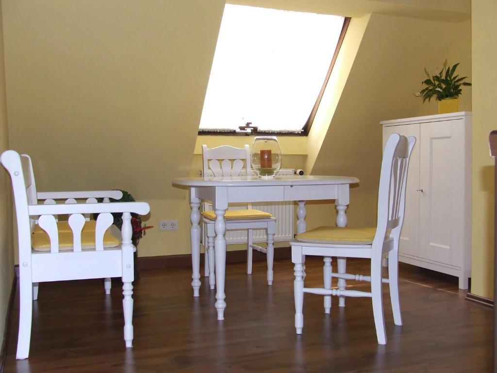 Hotel Haus am Kastanienwald Dörrenbach Zimmer foto